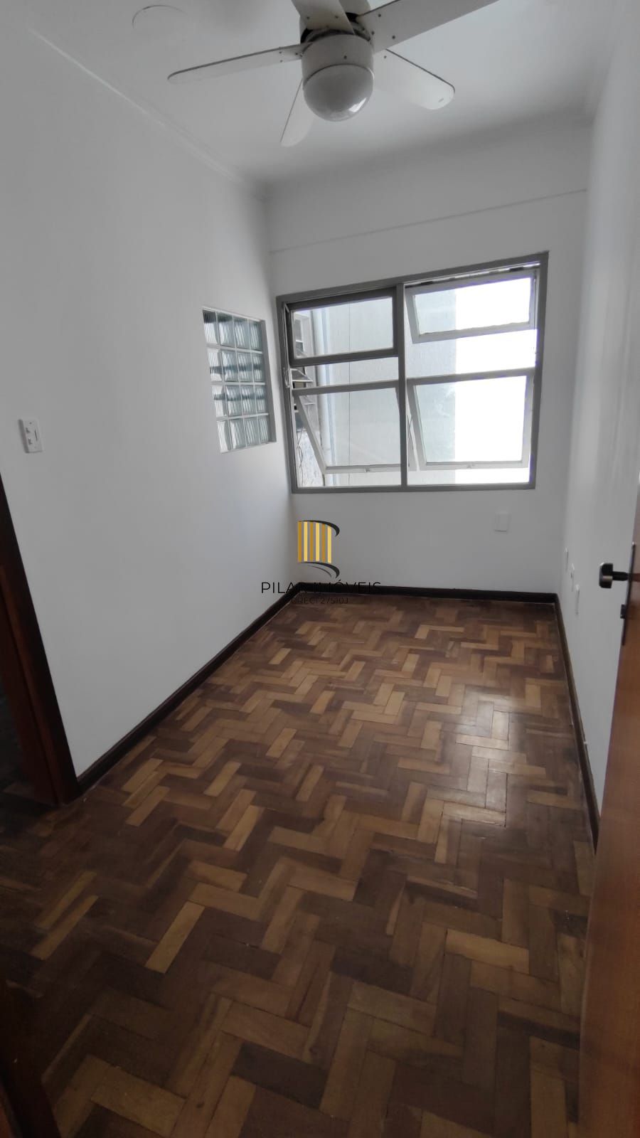 Sala comercial à venda/Porto Alegre/ Bom Fim/ frente HPS/ 70m² PRIVATIVOS