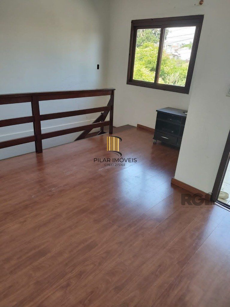 Casa sobrado no Verdes Campos de 3 dormitórios e 4 vagas