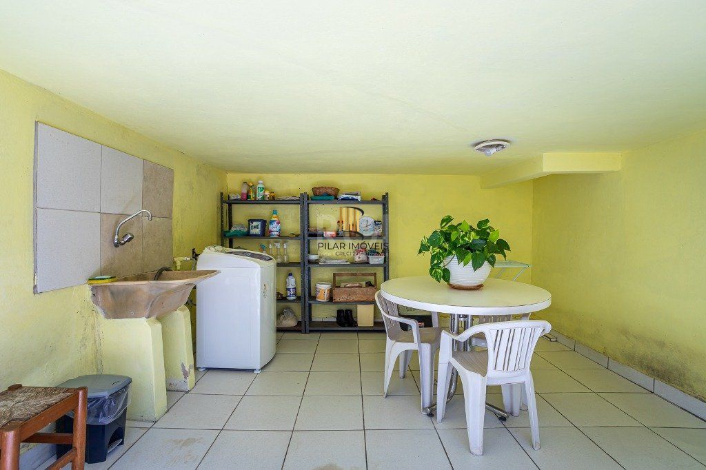 Casa 3 Dormitório(s) Bairro Jardim Sabará