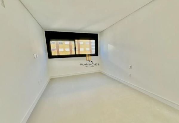 Apartamento em Torres Alto padrão de 3 dormitórios e 2 vagas