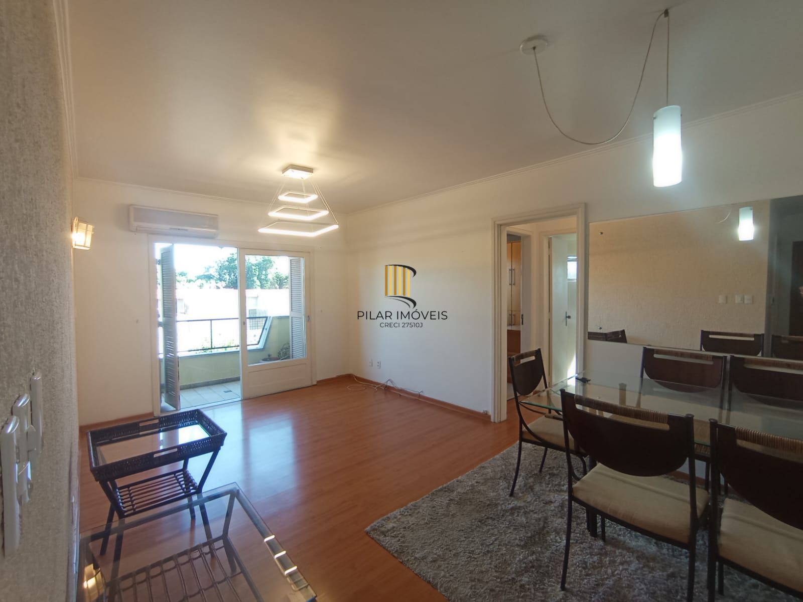 Apartamento no bairro Teresópolis de 2 dormitórios e vaga DESOCUPADO