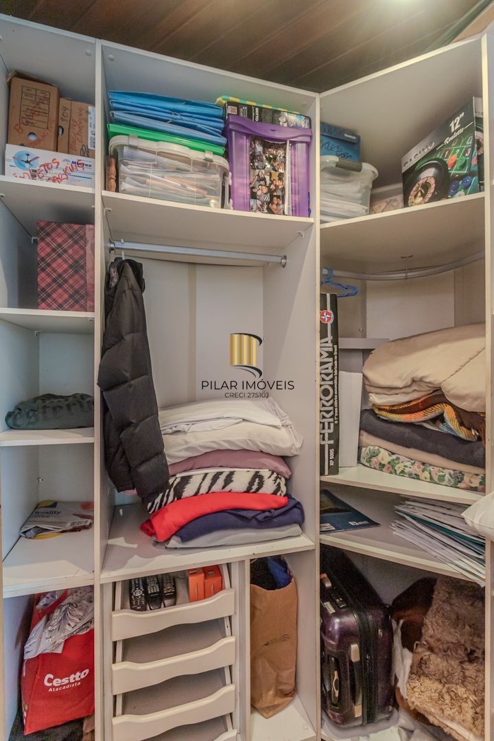 Cobertura no Menino Deus de 3 dormitórios e vaga