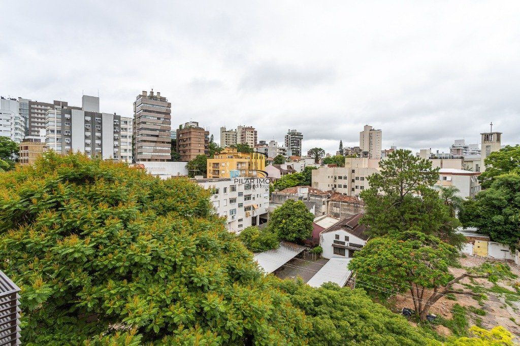 Apartamento de 03 dormitórios (01suíte), com vaga, no bairro São João, em Porto Alegre RS