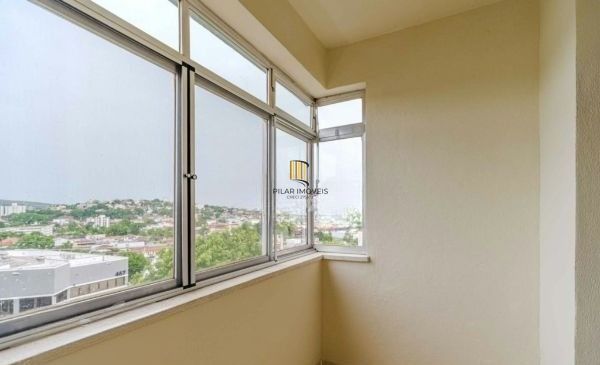 Apartamento na Medianeira de 2 dormitórios e vaga