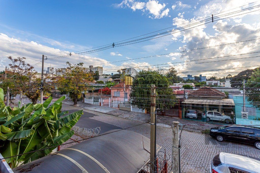Casa sobrado no bairro Santo Antônio de 4 dormitórios e 3 vagas