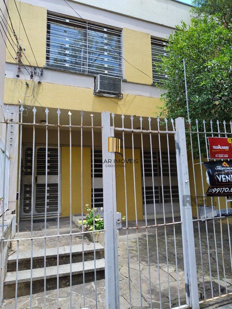 CASA MISTA COMERCIAL NO TÉRREO E RESIDENCIAL EM CIMA