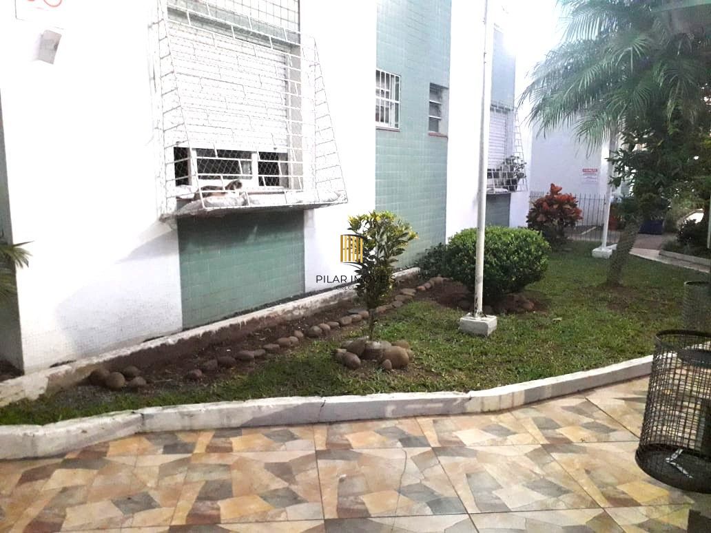 Apartamento MOBILIADO de 1 dormitório no bairro Vila Ipiranga Desocupado