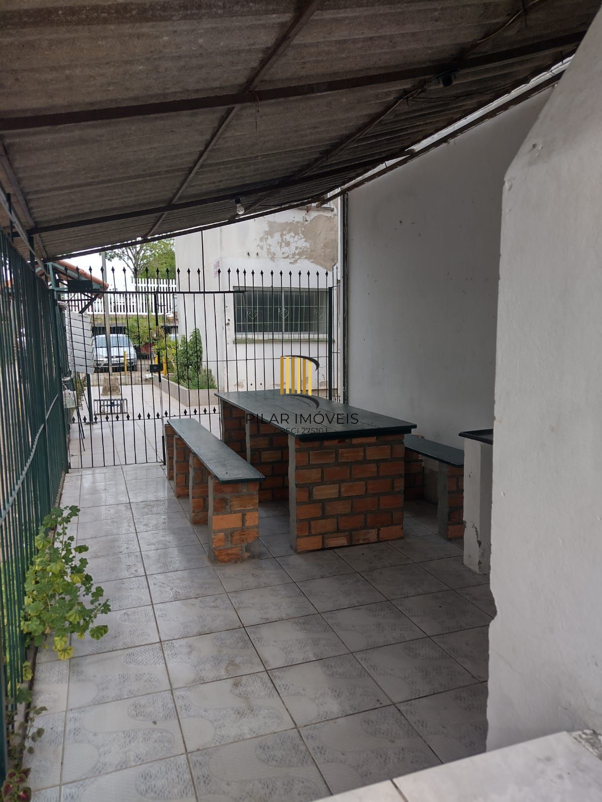 Apartamento de 2 dormitórios e vaga DESOCUPADO
