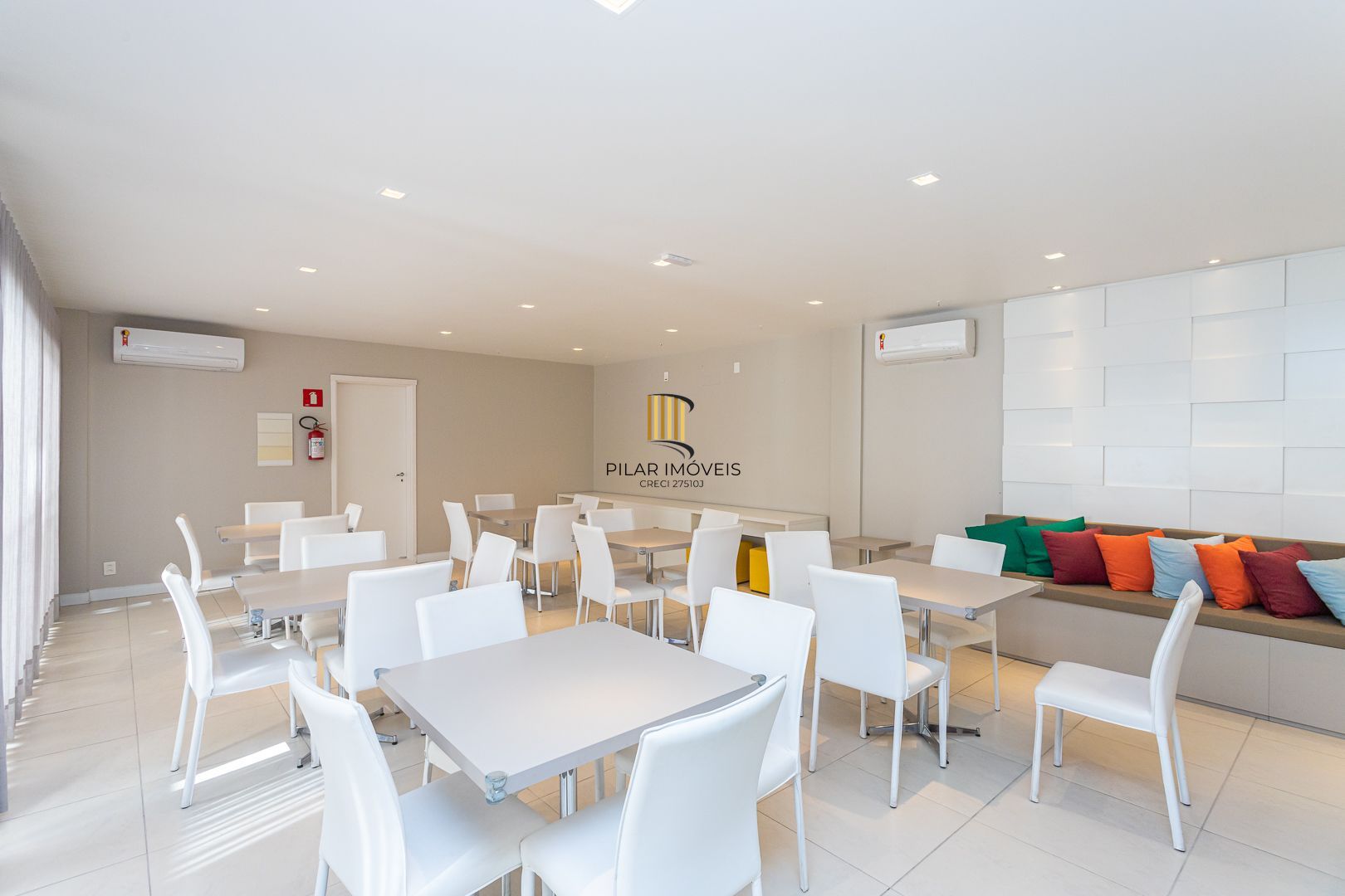 Apartamento 3 dormitórios no bairro Jardim Carvalho