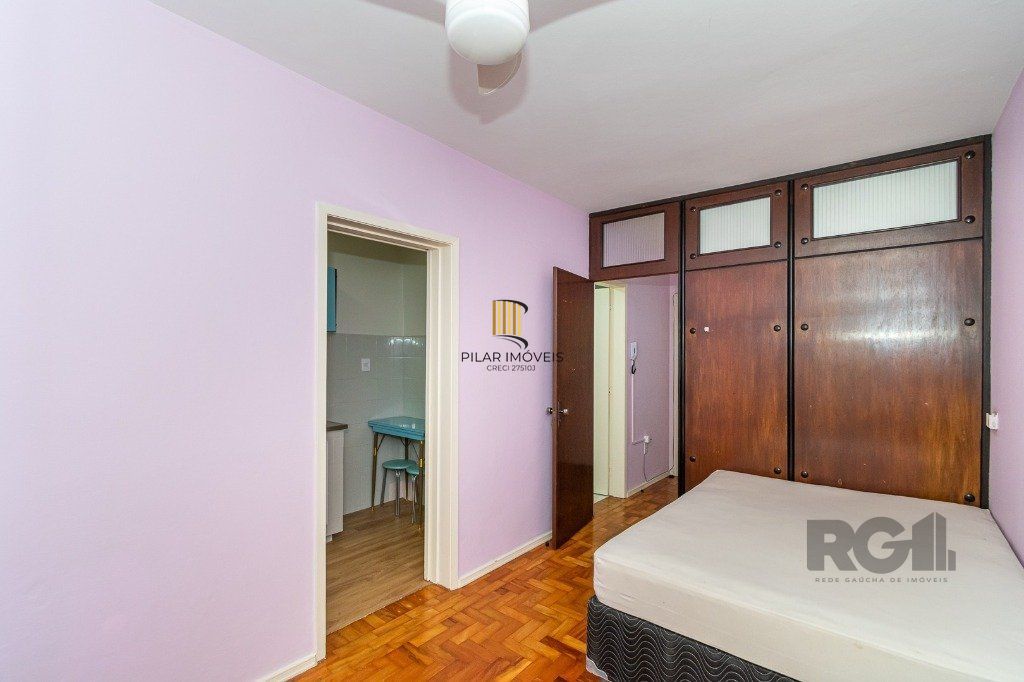Apartamento JK no Centro Desocupado MOBILIADO