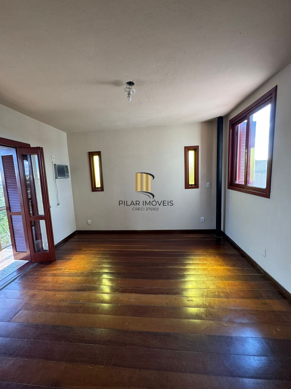 Casa 4 dorms à venda Avenida Manoel Elias, Porto Alegre.