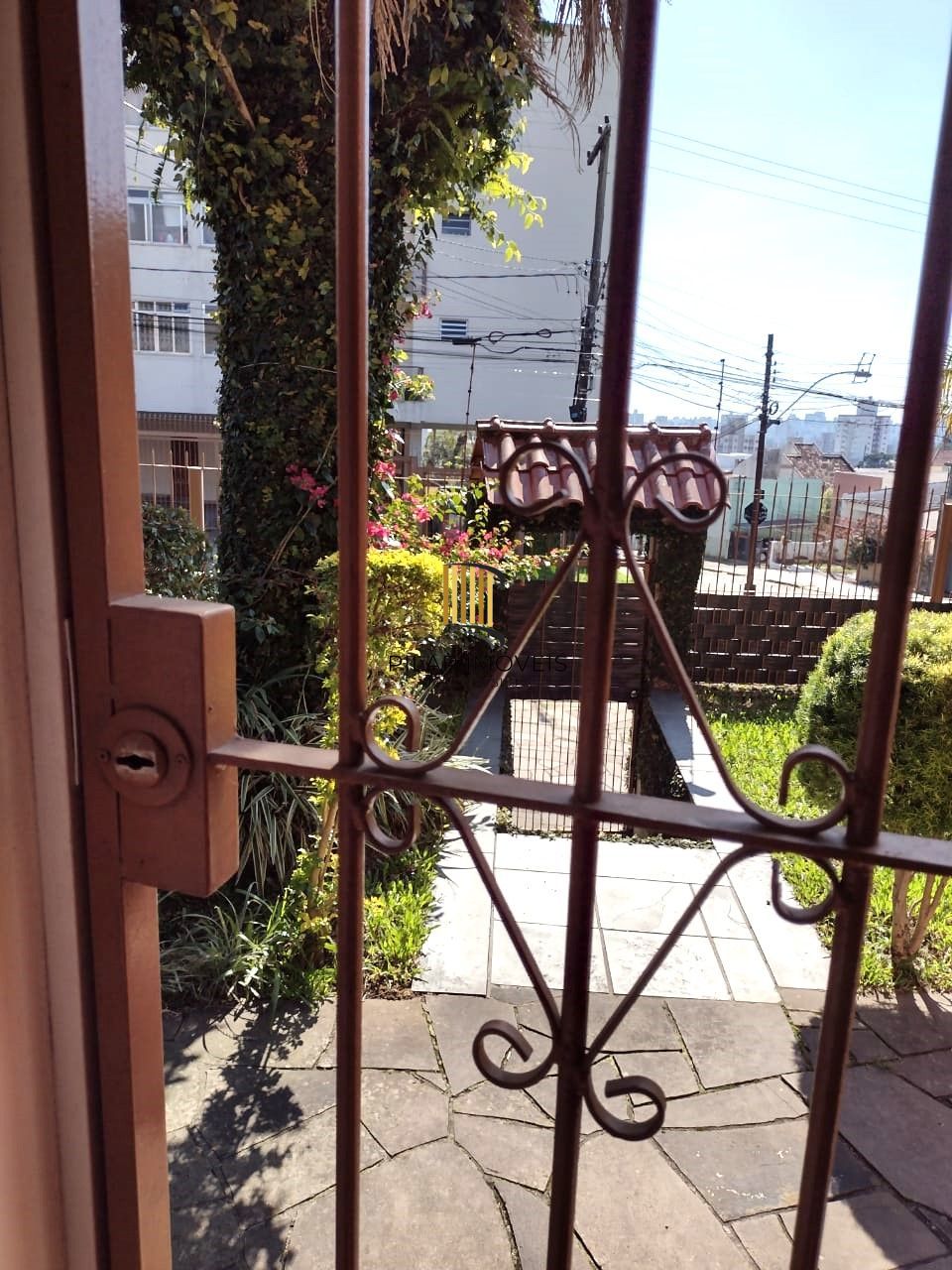 Casa 4 dormitórios no bairro Partenon