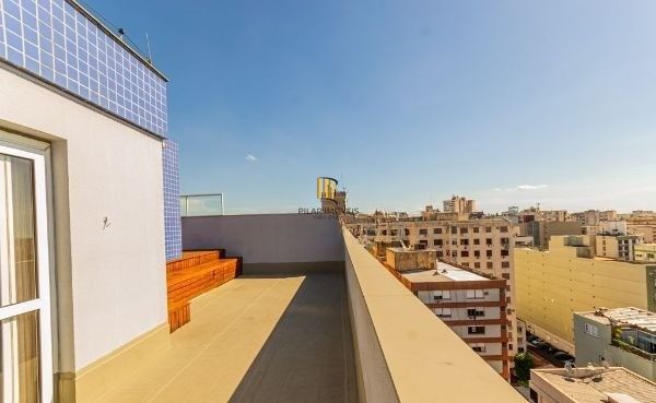 Apartamento na Cidade Baixa de 2 dormitórios e vaga