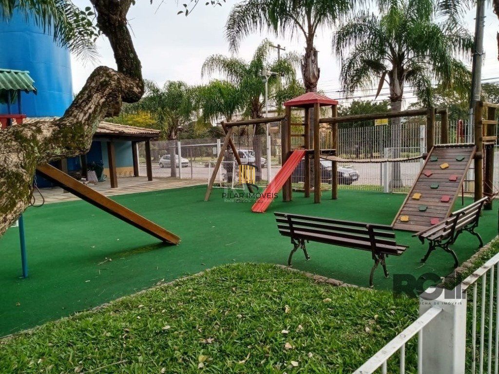 Casa em Condomínio no Humaitá de 2 dormitórios vaga e infra