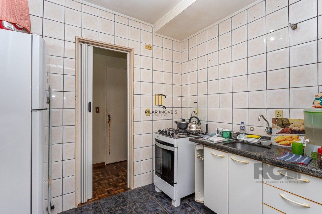 Apartamento de  2 dormitórios no Petrópolis térreo