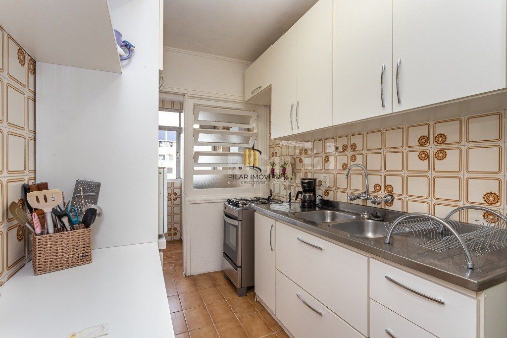 Apartamento de 03 dormitórios (01suíte), com vaga, no bairro São João, em Porto Alegre RS