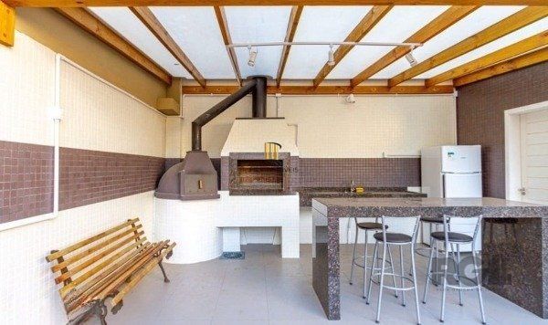 Apartamento no Partenon de 1 dormitório e vaga