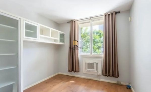 Apartamento garden no bairro Santa Cecilia de 2 dormitórios e vaga