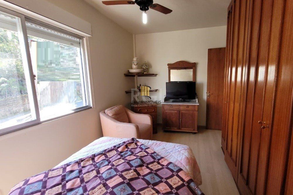 Apartamento no Petrópolis de 2 dormitórios e vaga