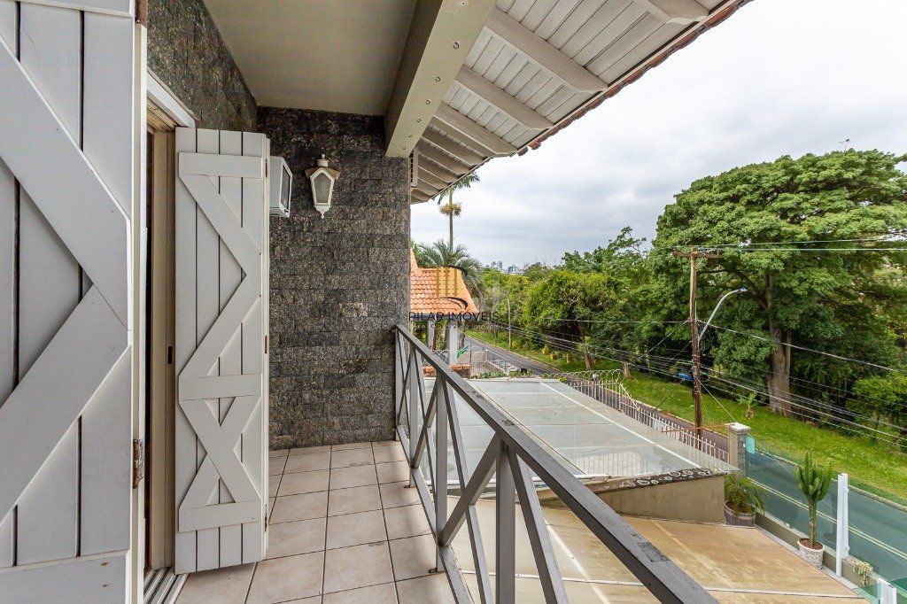 Sobrado para Venda - 171.64m², 3 dormitórios, sendo 1 suites, 2 vagas - Jardim Itu