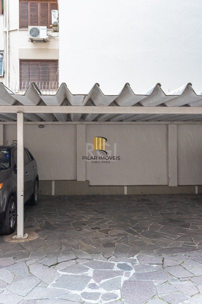 Apartamento de 03 dormitórios (01suíte), com vaga, no bairro São João, em Porto Alegre RS