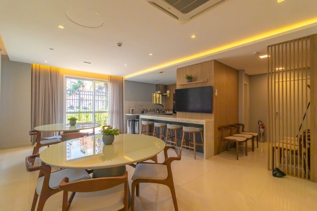 Apartamento no Partenon de 1 dormitório e vaga DESOCUPADO