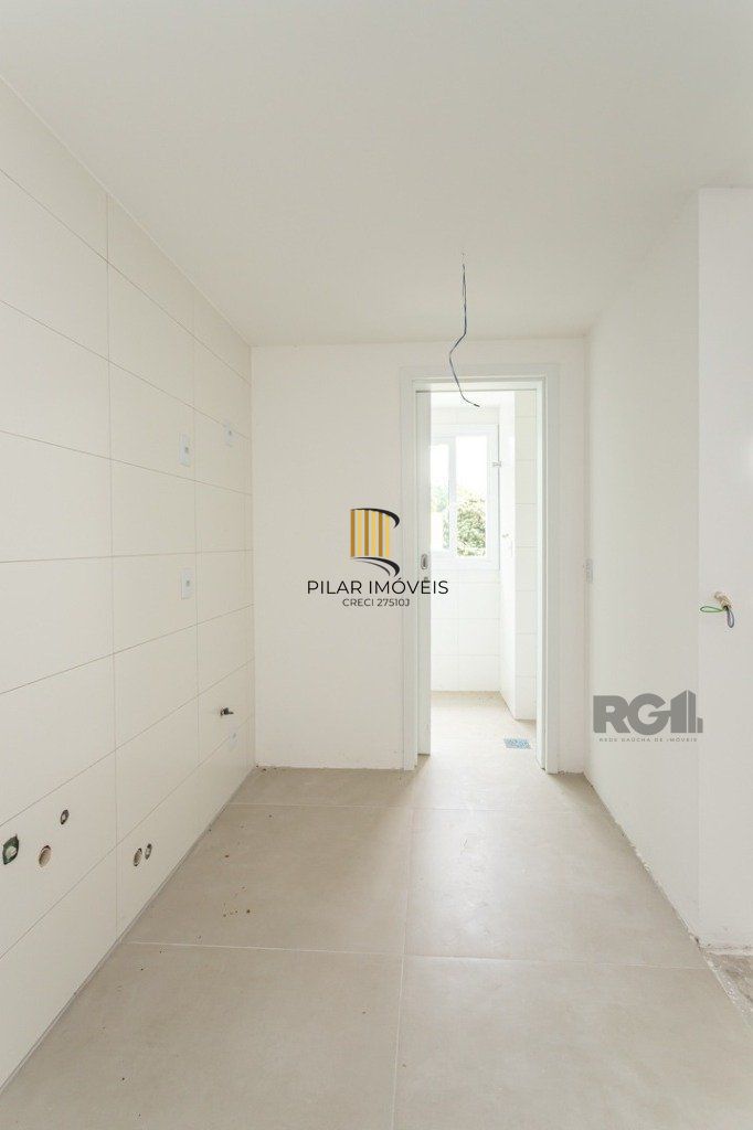 Apartamento de 2 dormitórios e 2 vagas NOVO desocupado