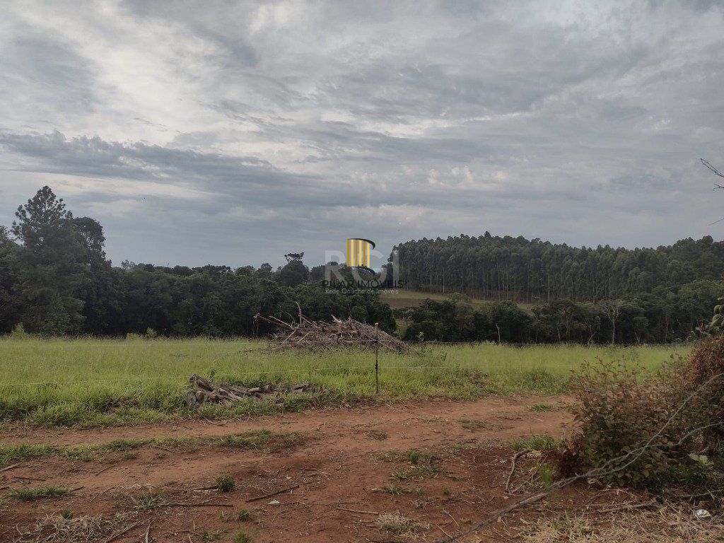 Sítio para Venda - 80m², 3 dormitórios, Fazenda Fialho