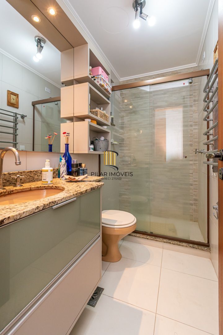 Apartamento no Passo D'areia de 3 dormitórios vaga e infra
