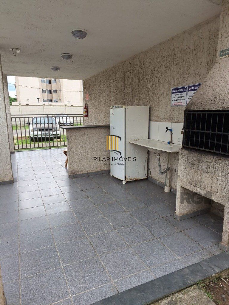 Apartamento de 02 dormitórios e 01 vaga, no bairro Rio Branco, em Canoas.