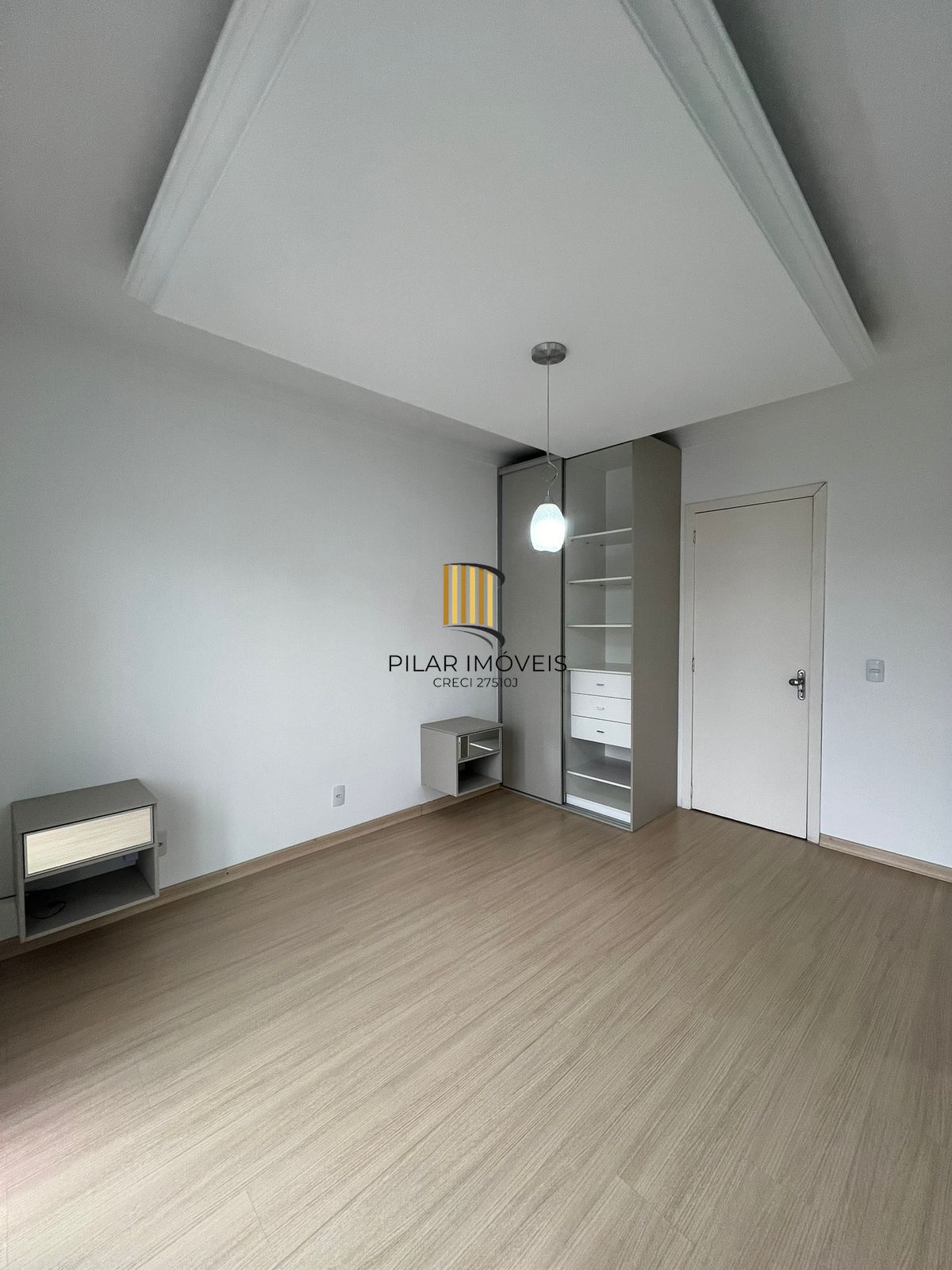 Casa sobrado em Gravatai de 3 dormitórios e 2 vagas