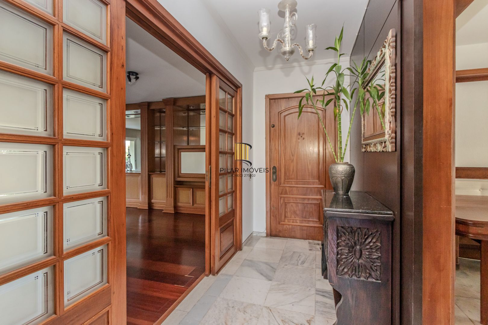 Apartamento no Moinhos de Vento de 3 dormitórios vaga e infra DESOCUPADO