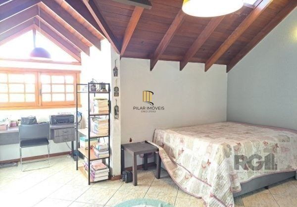 Casa em condomínio em Ipanema de 3 dormitórios e 2 vagas