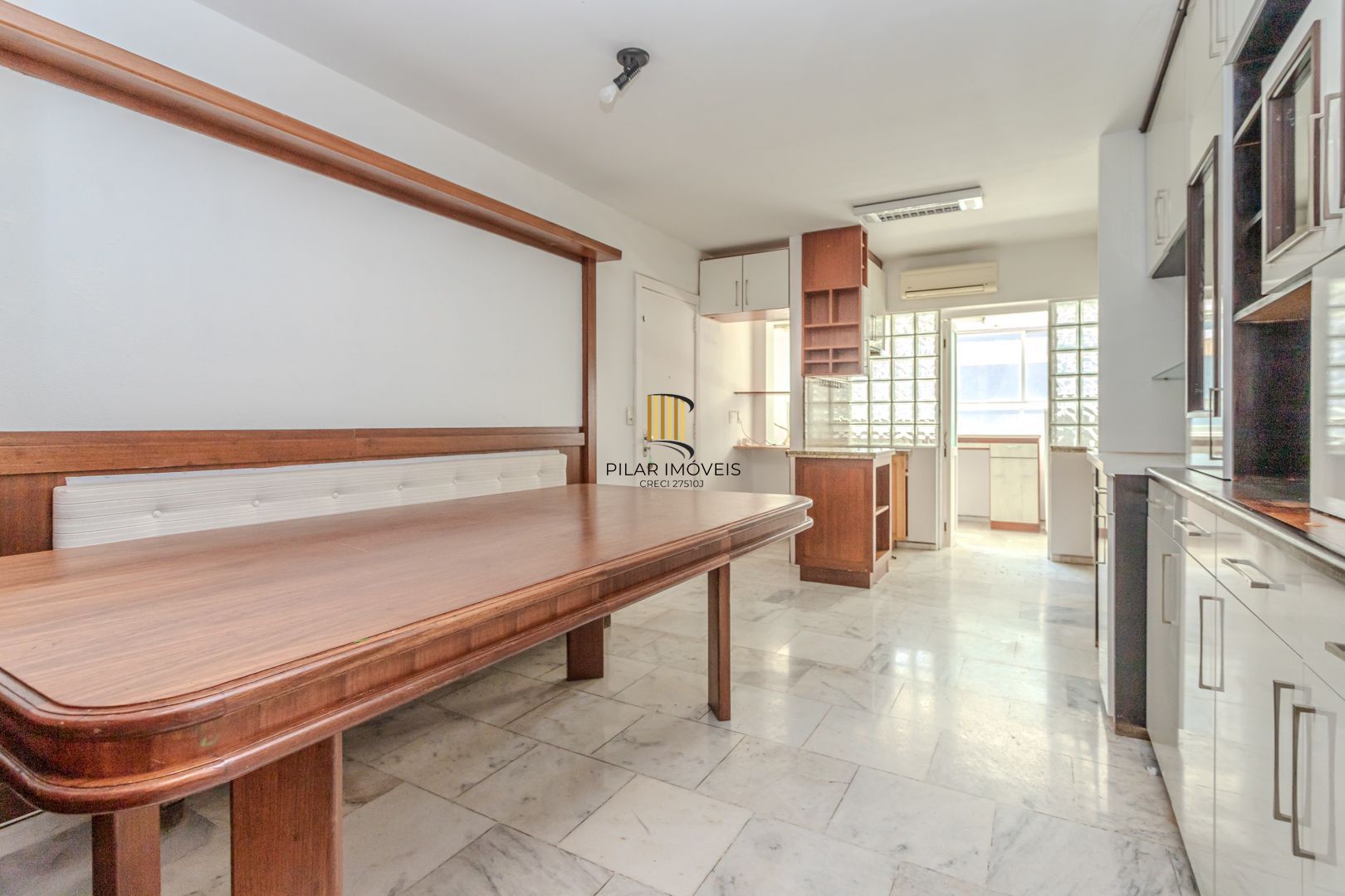 Apartamento no Moinhos de Vento de 3 dormitórios vaga e infra DESOCUPADO