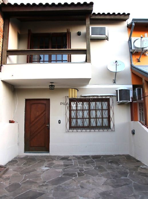 Casa sobrado na Hípica de 2 dormitórios e 2 vagas - Pilar Imóveis