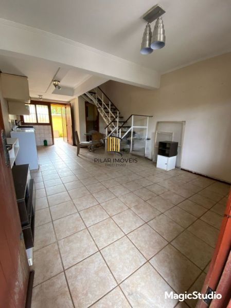 Casa com 3 quartos e 107m² à venda em Jardim Itu, Porto Alegre.