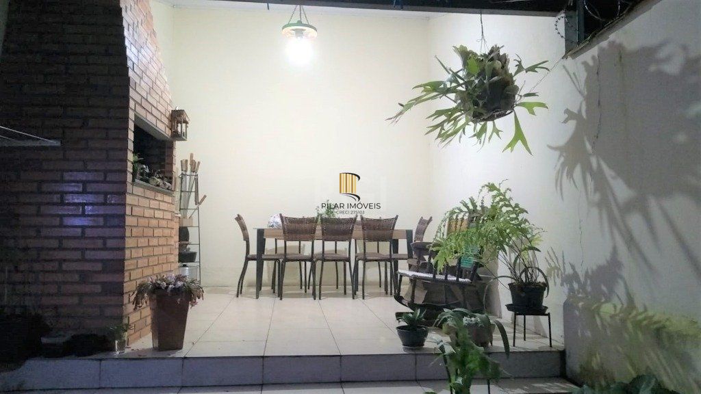 Casa no Centro de Gravatai de 2 dormitórios e vaga