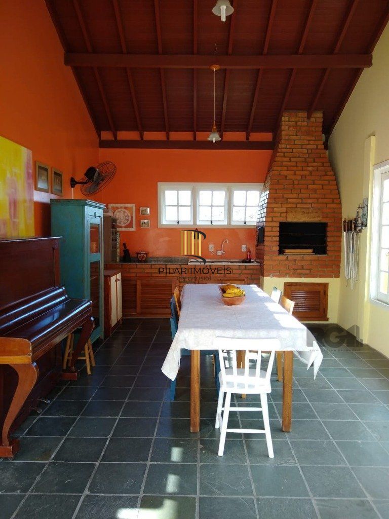 Casa 3 Dormitório(s) Bairro Vila Nova