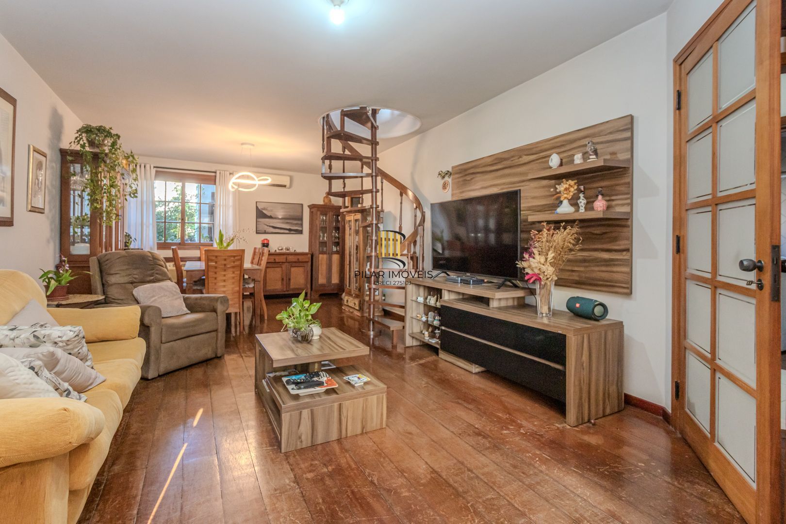 Cobertura duplex no bairro Petrópolis de 3 dormitórios vaga e terraço