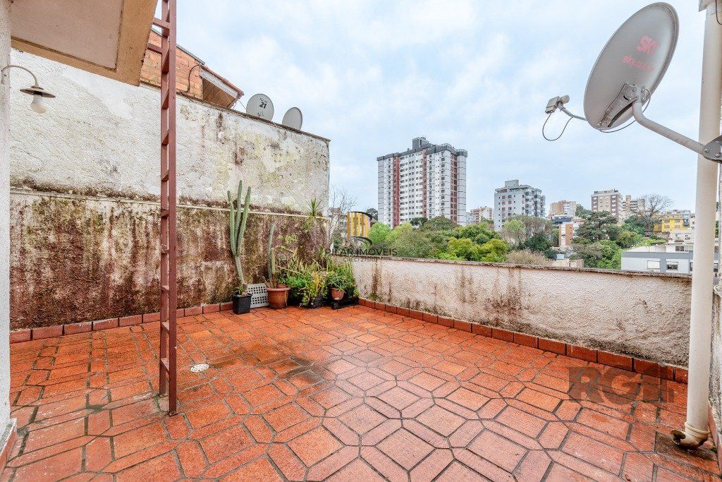 Cobertura no Cristo Redentor de 4 dormitórios e vaga DESOCUPADA