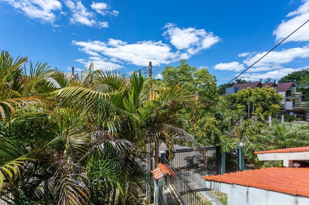 Casa na zona sul de 4 dormitórios 2 vagas - Espirito Santo