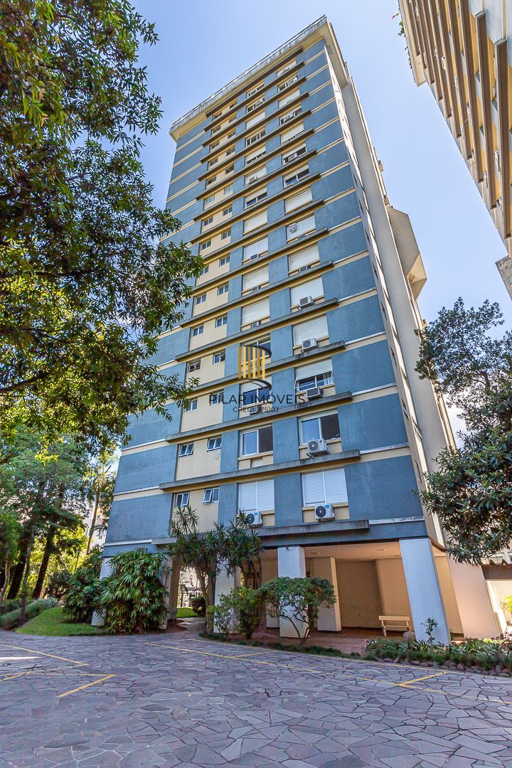 Apartamento no Moinhos de Vento de 3 dormitórios vaga e infra DESOCUPADO