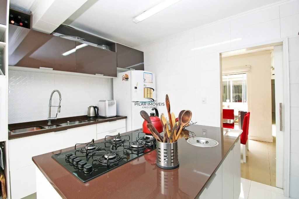 Apartamento de 3 dormitórios e vaga no bairro Petrópolis