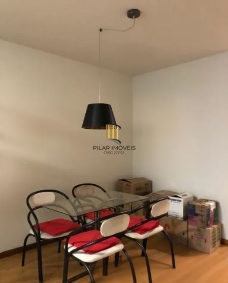 Apartamento no bairro Vila Ipiranga de 2 dormitórios e vaga