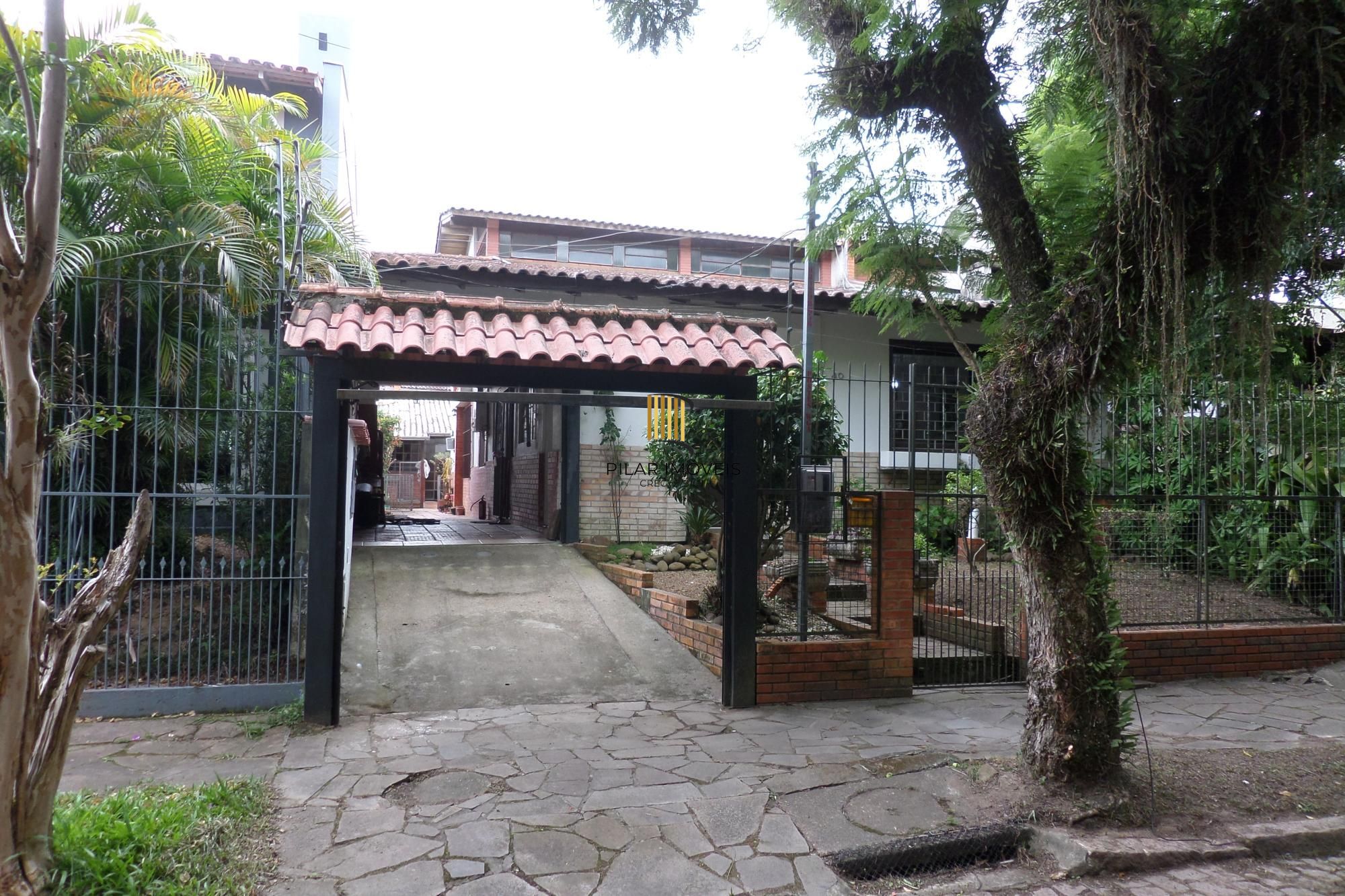 Casa no bairro Ipanema de 3 dormitórios e 2 vagas