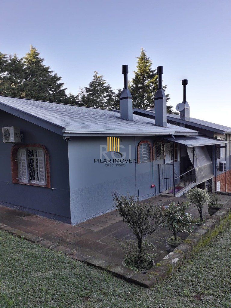 Sítio para Venda - 230m², 3 dormitórios, sendo 1 suites, 4 vagas - Centro