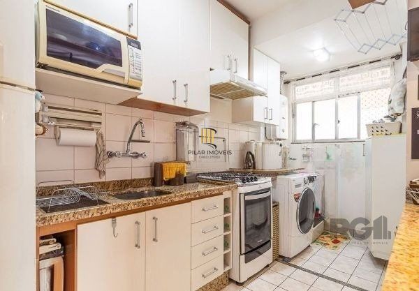 Apartamento para Venda no Petrópolis de 3 dormitórios  vaga e infra