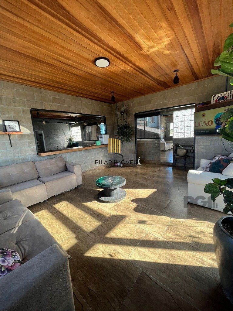 Casa 2 dormitórios no bairro Rubem Berta