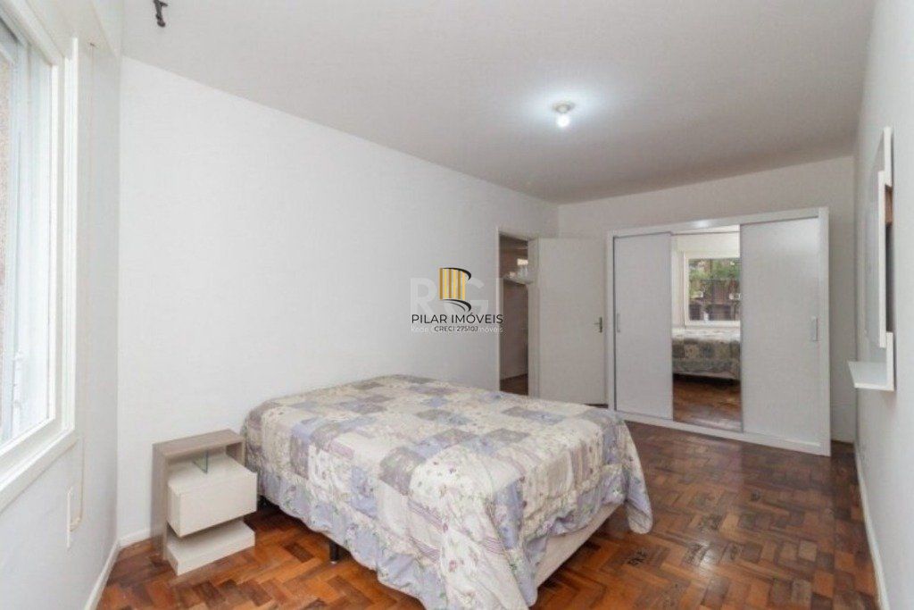 Apartamento no Petrópolis de 2 dormitórios