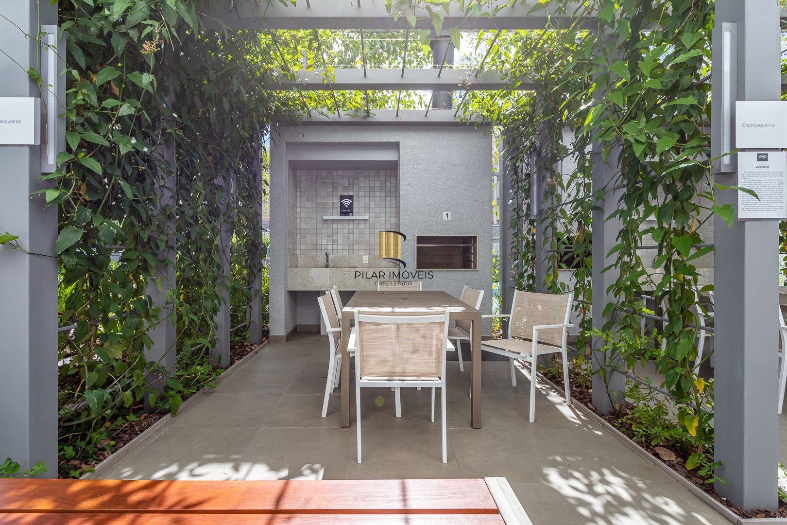 Apartamento no Jardim Lindóia de 2 dormitórios vaga e infra